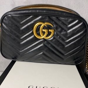 Gucci- black metalasse crossbody bag